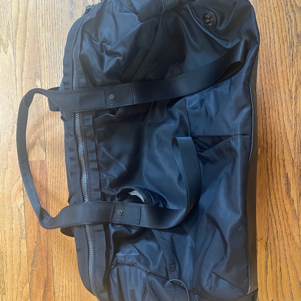 Lululemon Large Duffle Bag - Picture 5 of 16